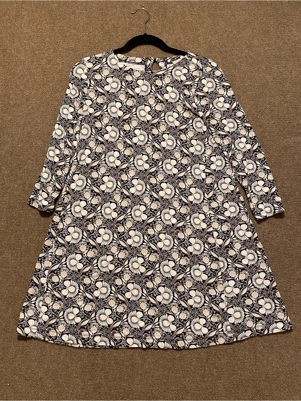 LOFT Black and Cream Floral Mod Shift Dress XS